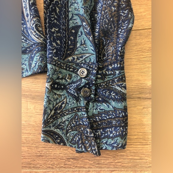 SLOAN SHEER LONG SLEEVE BUTTONS DOWN BLOUSE IN SIZE 16 IN LONG SLEEVES - Picture 7 of 11